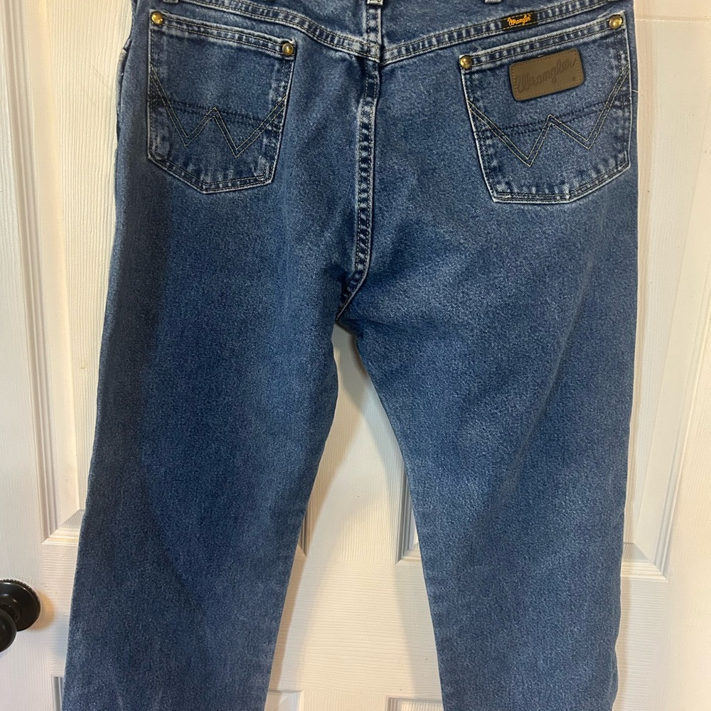 Wrangler Blue Relaxed Fit Jeans Classic Style